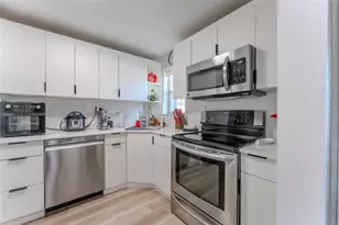 8900 Washington Blvd, Pembroke Pines, FL 33025 - Photo 13