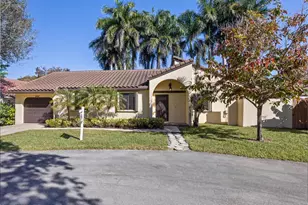2925 Azalea Dr, Hollywood, FL 33026 - Photo 3