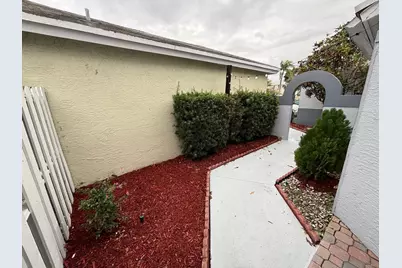 4345 SW 72nd Terrace, Davie, FL 33314 - Photo 7