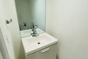 555 NE 15th St, Miami, FL 33132 - Photo 5