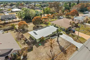 636 SW Eyerly Ave, Port Saint Lucie, FL 34983 - Photo 25