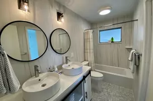 1951 NW 33rd Ct, Oakland Park, FL 33309 - Photo 13