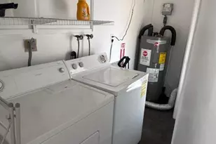 1951 NW 33rd Ct, Oakland Park, FL 33309 - Photo 25