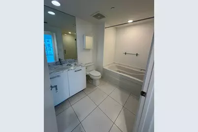 500 Brickell Avenue #1706, Miami, FL 33131 - Photo 7