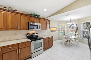 11820 Castellon Ct, Boynton Beach, FL 33437 - Photo 9