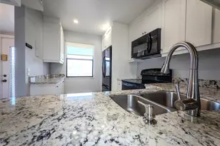 10332 Sunrise Lakes Blvd, Sunrise, FL 33322 - Photo 9