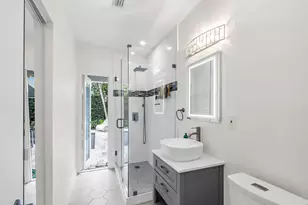 1920 NE 57th St, Fort Lauderdale, FL 33308 - Photo 15
