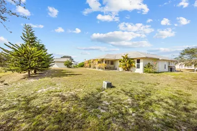 590 SW Lacroix Avenue, Port Saint Lucie, FL 34953 - Photo 29