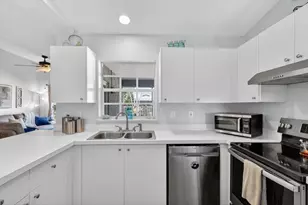 165 SW Eyerly Ave, Port Saint Lucie, FL 34983 - Photo 13