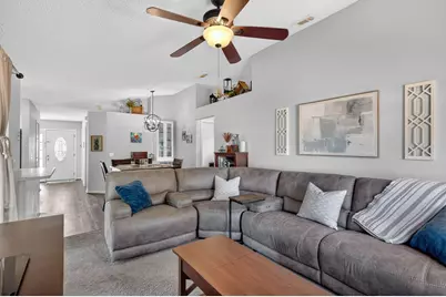 165 SW Eyerly Avenue, Port Saint Lucie, FL 34983 - Photo 9