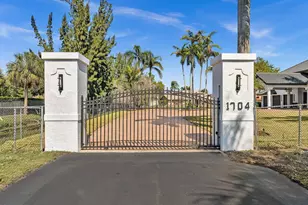 1704 SW 142nd Ave, Davie, FL 33325 - Photo 3