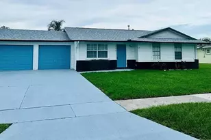 767 SW Ravenswood Ln, Port Saint Lucie, FL 34983 - Photo 1