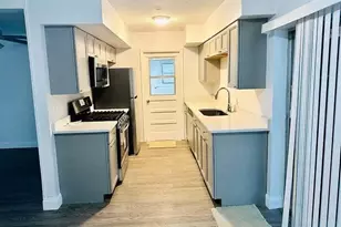 767 SW Ravenswood Ln, Port Saint Lucie, FL 34983 - Photo 5