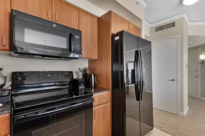 18001 Collins Avenue, Sunny Isles Beach, FL 33160 - Photo 17