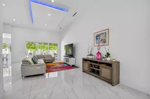 711 NE 6th St, Boca Raton, FL 33432 - Photo 13