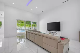 711 NE 6th St, Boca Raton, FL 33432 - Photo 15