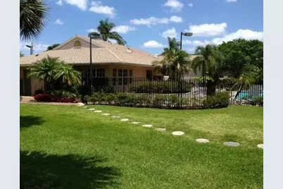 671 Cypress Lake Boulevard #D, Pompano Beach, FL 33064 - Photo 13