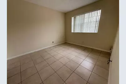 671 Cypress Lake Boulevard #D, Pompano Beach, FL 33064 - Photo 11