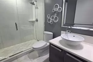 2950 NE 188th St, Miami, FL 33180 - Photo 21