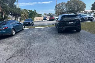 2840 Somerset Dr, Fort Lauderdale, FL 33311 - Photo 5