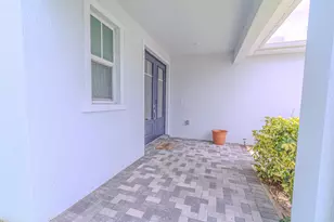 10696 SW Estella Ln, Port Saint Lucie, FL 34987 - Photo 5