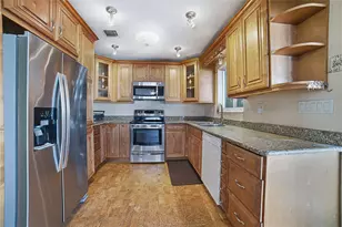 2241 SW 38th Ave, Fort Lauderdale, FL 33312 - Photo 9