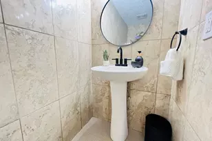 1123 N Andrews Ave, Fort Lauderdale, FL 33311 - Photo 9