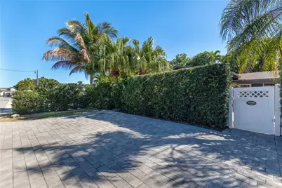 2000 NE 18th Street, Fort Lauderdale, FL 33305 - Photo 15