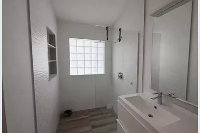 16534 NW 10th Street, Pembroke Pines, FL 33028 - Photo 13