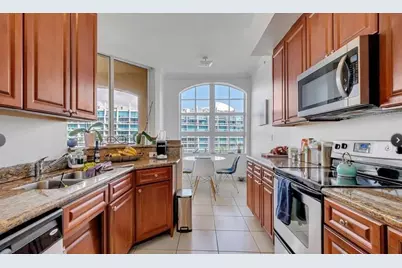 3001 NE 185th Street, Miami, FL 33180 - Photo 5