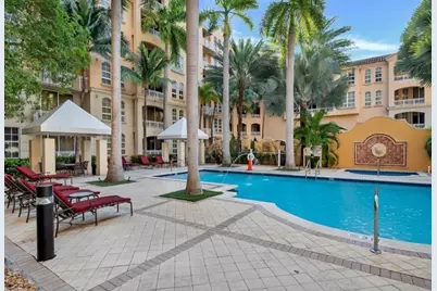 3001 NE 185th Street, Miami, FL 33180 - Photo 21