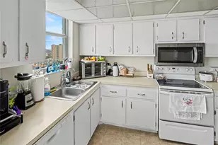 1010 S Ocean Blvd, Pompano Beach, FL 33062 - Photo 17