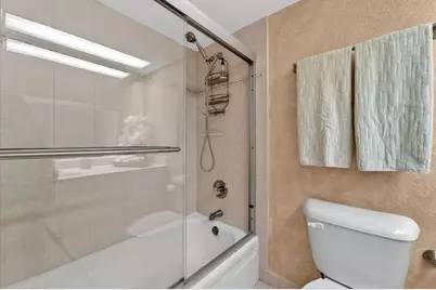 575 Oaks Lane #1002, Pompano Beach, FL 33069 - Photo 13