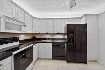 575 Oaks Lane #1002, Pompano Beach, FL 33069 - Photo 29