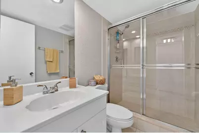 575 Oaks Lane #1002, Pompano Beach, FL 33069 - Photo 23