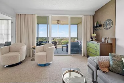 575 Oaks Lane #1002, Pompano Beach, FL 33069 - Photo 7