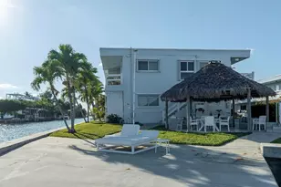 2700 NE 135th St, Miami, FL 33181 - Photo 25
