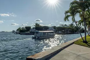 2700 NE 135th St, Miami, FL 33181 - Photo 29