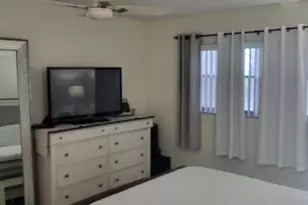 8305 NW 61st St, Tamarac, FL 33321 - Photo 9