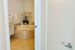 111 SE 8th Ave, Fort Lauderdale, FL 33301 - Photo 23