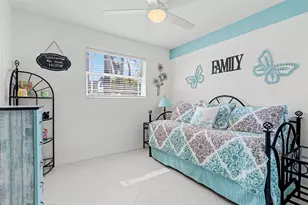 1017 NE 4th St, Hallandale Beach, FL 33009 - Photo 39