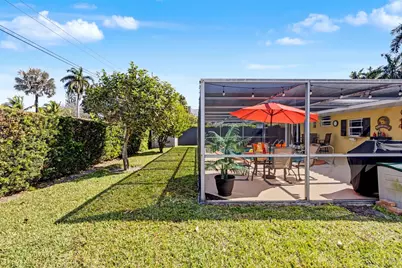 1017 NE 4th Street, Hallandale Beach, FL 33009 - Photo 55