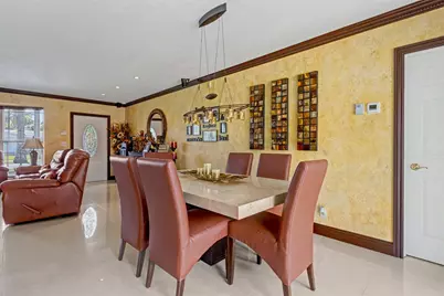 1017 NE 4th Street, Hallandale Beach, FL 33009 - Photo 23