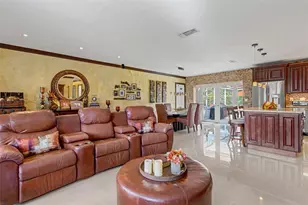 1017 NE 4th St, Hallandale Beach, FL 33009 - Photo 15