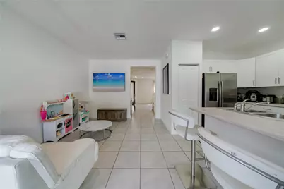 11392 W 34th Way, Hialeah, FL 33018 - Photo 15