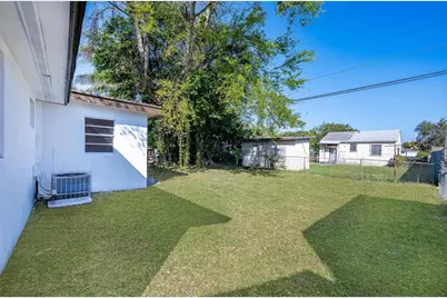 1161 NW 105th Terrace, Miami, FL 33150 - Photo 5