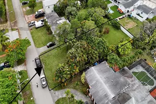 524 SW 5th Ave, Hallandale Beach, FL 33009 - Photo 1