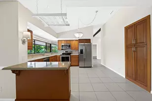 8712 SW 52nd St, Cooper City, FL 33328 - Photo 7