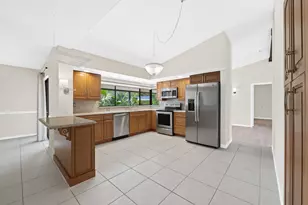 8712 SW 52nd St, Cooper City, FL 33328 - Photo 5