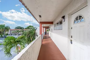 700 S Hollybrook Dr, Pembroke Pines, FL 33025 - Photo 21